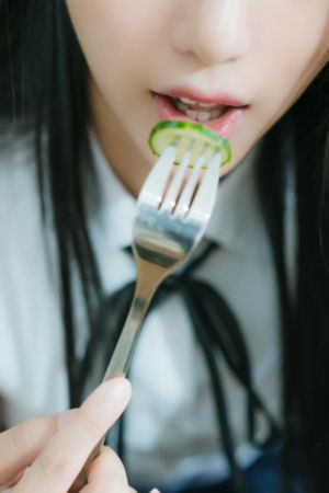 年轻的阿姨在线看_超清高清完整版
