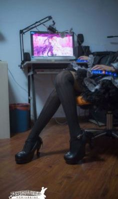 24岁尹律_高清直播在线观看